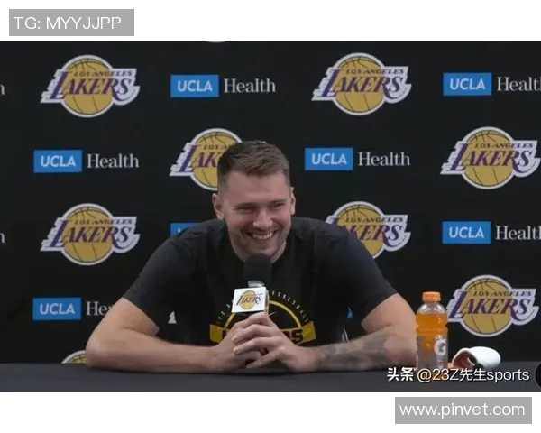 湖人媒体日詹姆斯谈退役计划东契奇期待雷迪克永远执教自己 湖人媒体日詹姆斯谈退役计划东契奇期待雷迪克永远执教自己