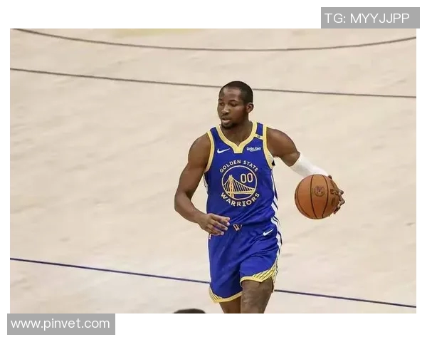 多年合同+首发位置!39周岁的霍福德为何能在勇士“连吃带拿”? 多年合同+首发位置!39周岁的霍福德为何能在勇士“连吃带拿”?