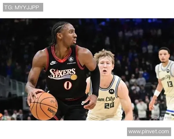 马克西54+9+6记3分创2大NBA第2神迹,还刷爆纪录,76人力擒雄鹿!乔治21+5