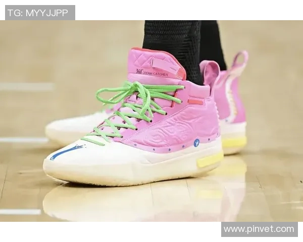 约基奇穿小猪佩奇GT球鞋砍三双 约基奇穿小猪佩奇GT球鞋砍三双